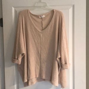 EUC Zenana v-neck top